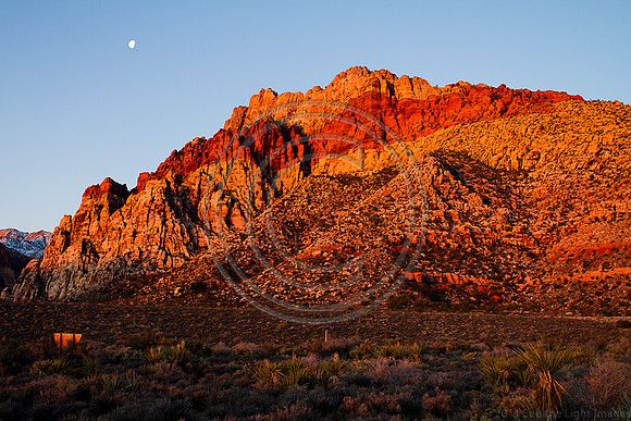 Red Rock and Moon 7322